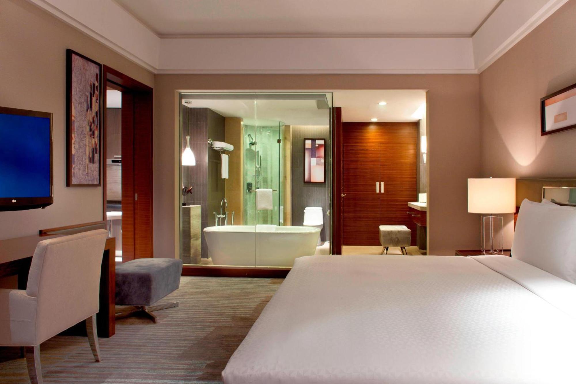 Four Points By Sheraton Taicang Exteriör bild