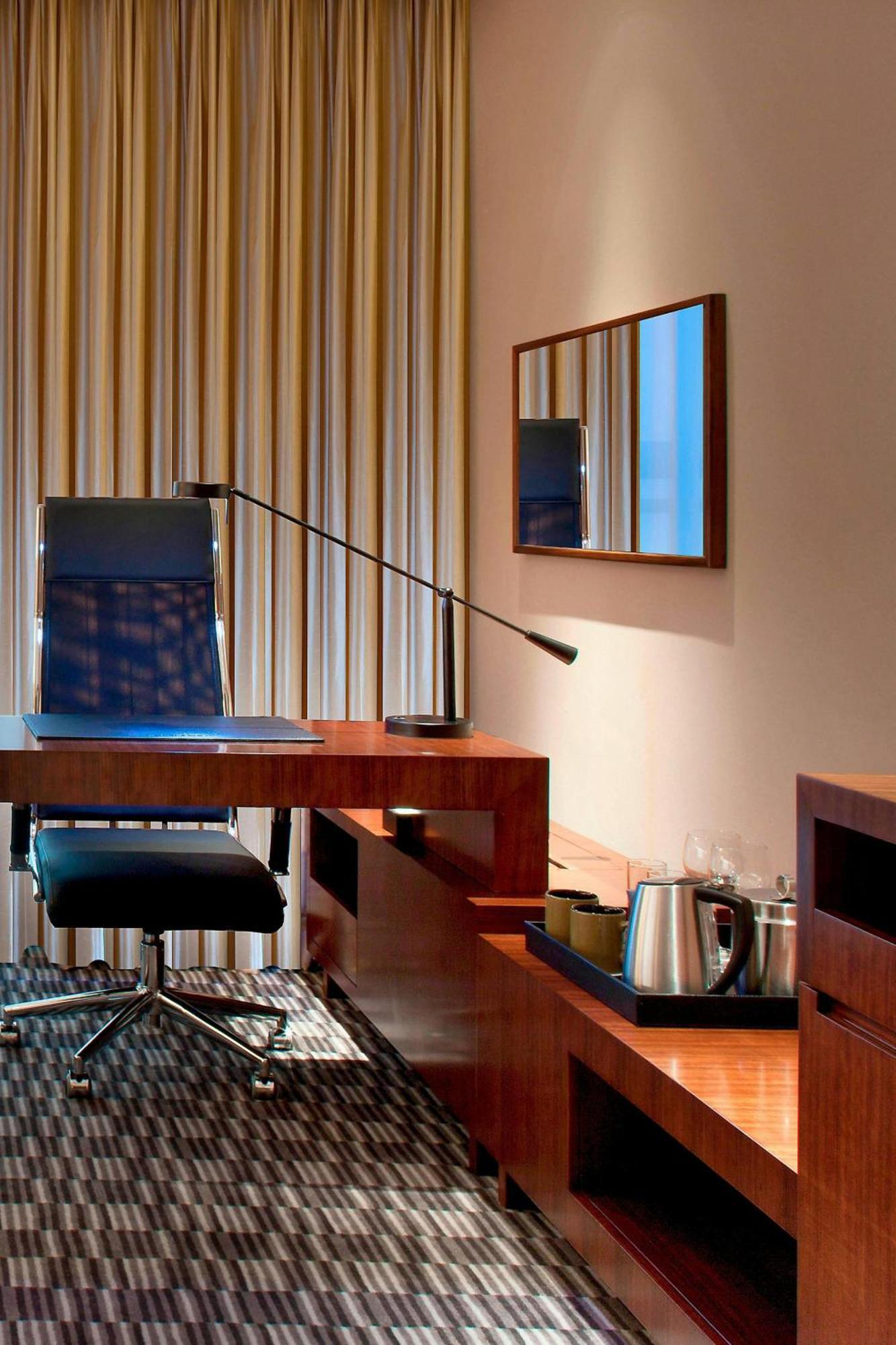 Four Points By Sheraton Taicang Exteriör bild
