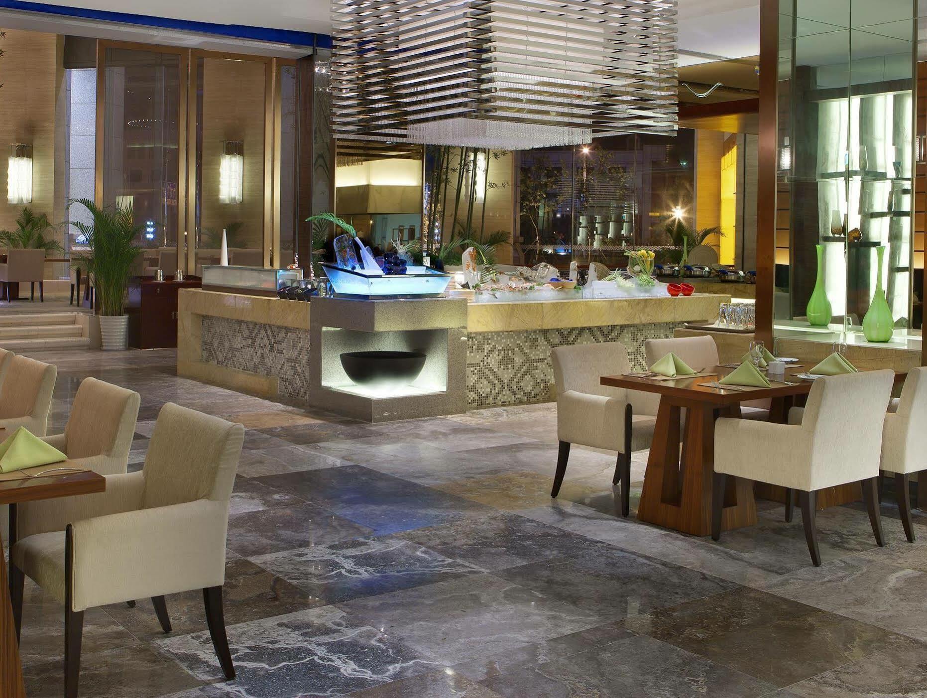 Four Points By Sheraton Taicang Exteriör bild
